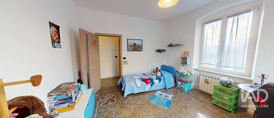 Apartment 6 rooms of 104 m² in Genova (16164)