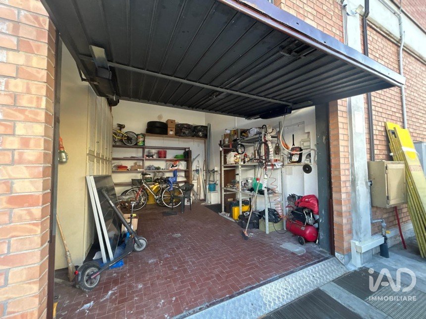 Four-room apartment of 180 m² in Mirandola (41037)