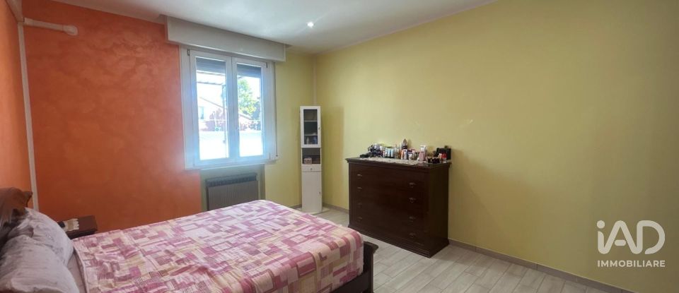 Four-room apartment of 180 m² in Mirandola (41037)