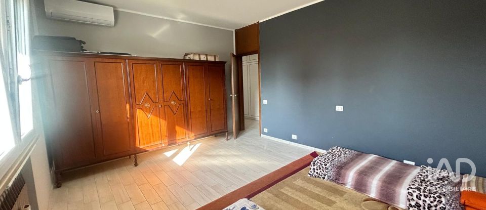 Four-room apartment of 180 m² in Mirandola (41037)