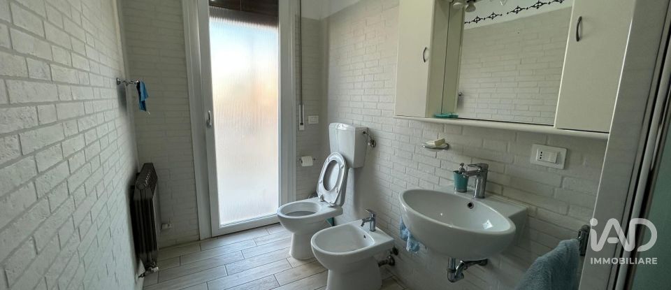 Four-room apartment of 180 m² in Mirandola (41037)