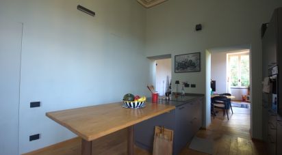 Apartment 5 rooms of 126 m² in Genova (16162)