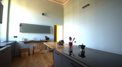 Apartment 5 rooms of 126 m² in Genova (16162)