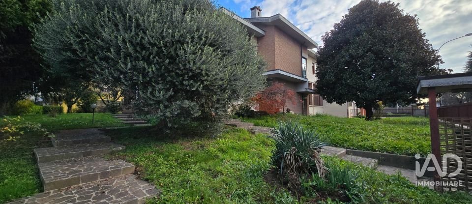 Shop / premises commercial of 1,204 m² in Vicenza (36100)