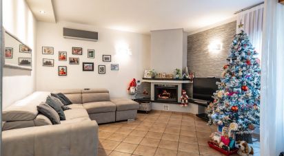 Appartamento 6 locali di 114 m² a Ro (44033)