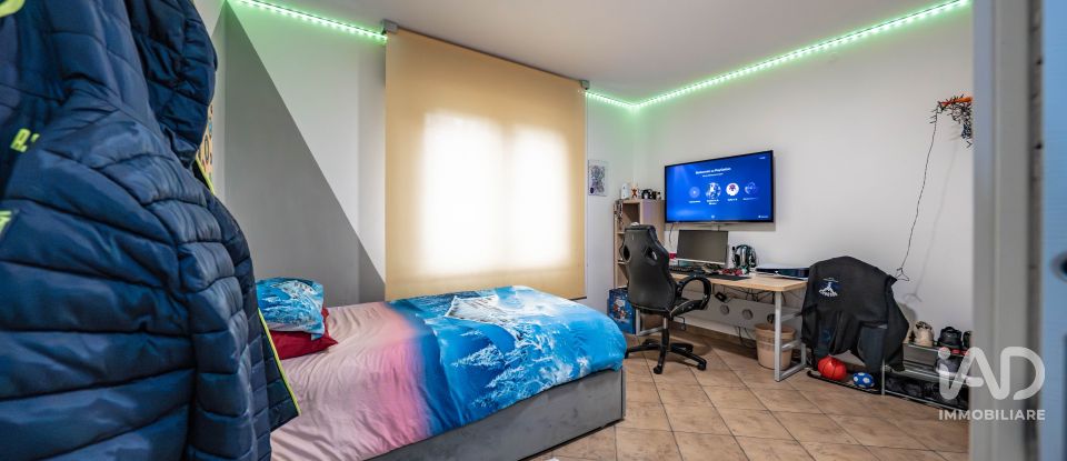 Apartment 6 rooms of 114 m² in Ro (44033)