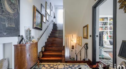 Mansion 10 rooms of 210 m² in Genova (16155)