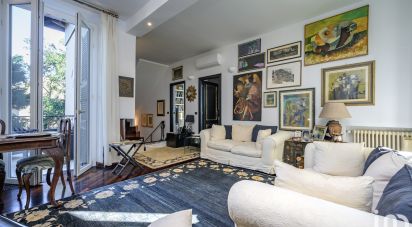 Mansion 10 rooms of 210 m² in Genova (16155)