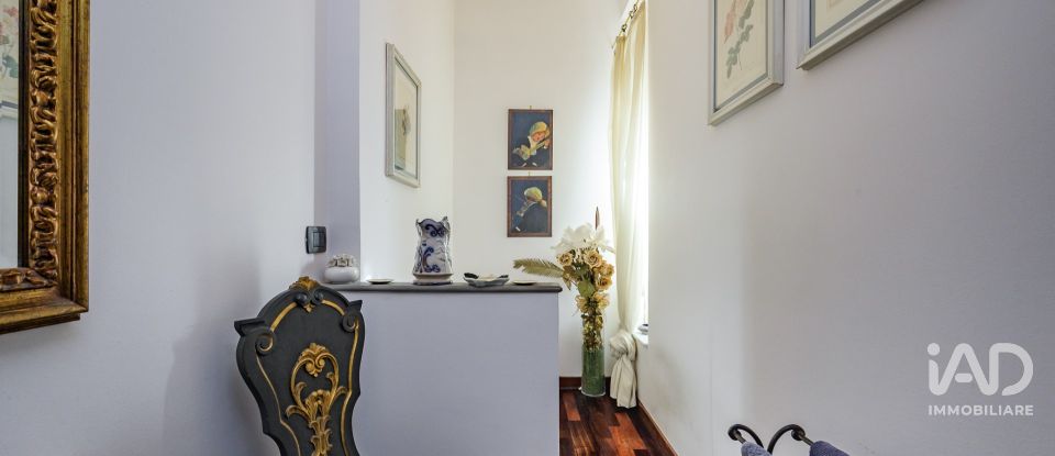 Abitazione 10 locali di 210 m² in Genova (16155)