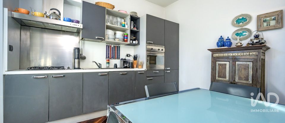 Abitazione 10 locali di 210 m² in Genova (16155)