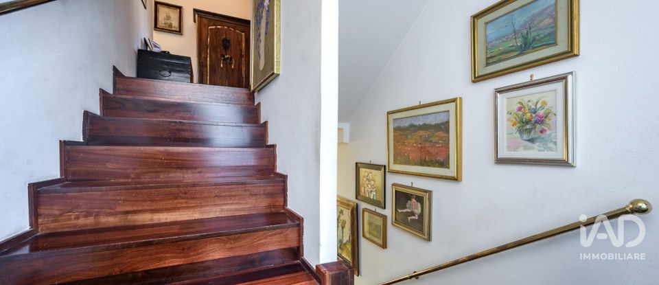 Abitazione 10 locali di 210 m² in Genova (16155)