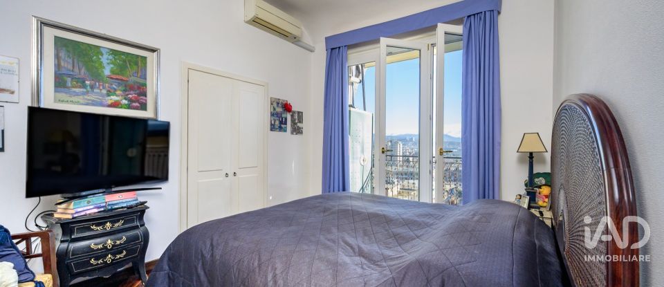 Abitazione 10 locali di 210 m² in Genova (16155)