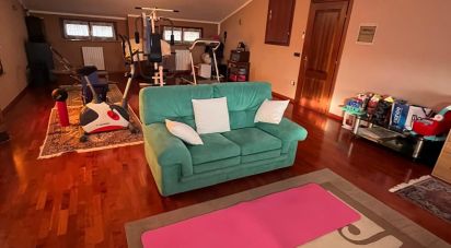 Casale 8 locali di 300 m² in Bondeno (44012)