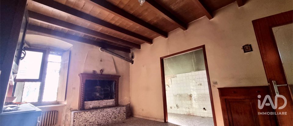 Rustico 4 locali di 423 m² in Cavriana (46040)