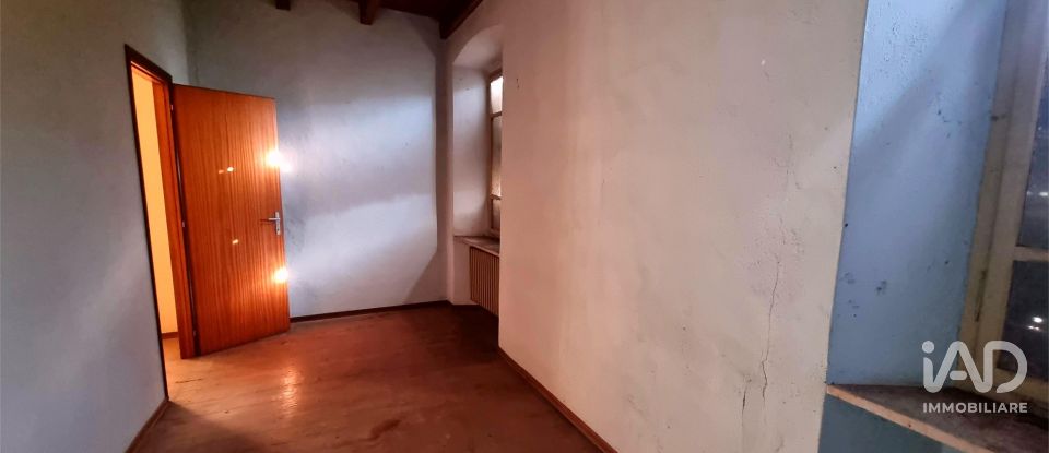 Rustico 4 locali di 423 m² in Cavriana (46040)