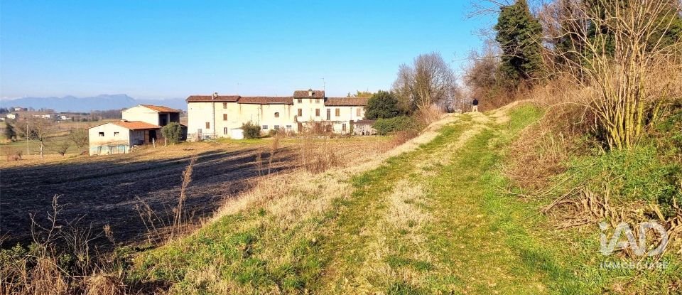 Rustico 4 locali di 423 m² in Cavriana (46040)
