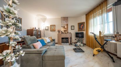 Appartamento 6 locali di 114 m² a Berra (44030)