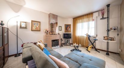 Appartamento 6 locali di 114 m² a Berra (44030)