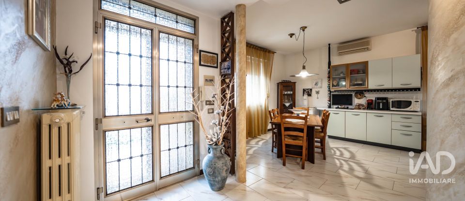 Apartment 6 rooms of 114 m² in Berra (44030)