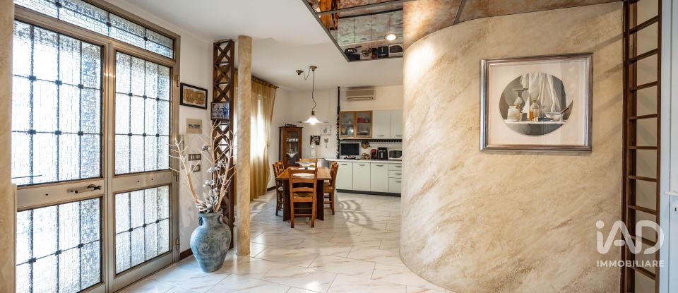 Apartment 6 rooms of 114 m² in Berra (44030)