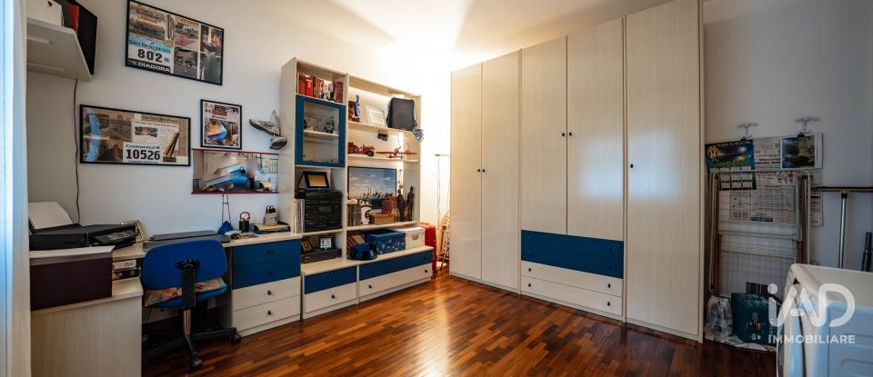 Apartment 6 rooms of 114 m² in Berra (44030)