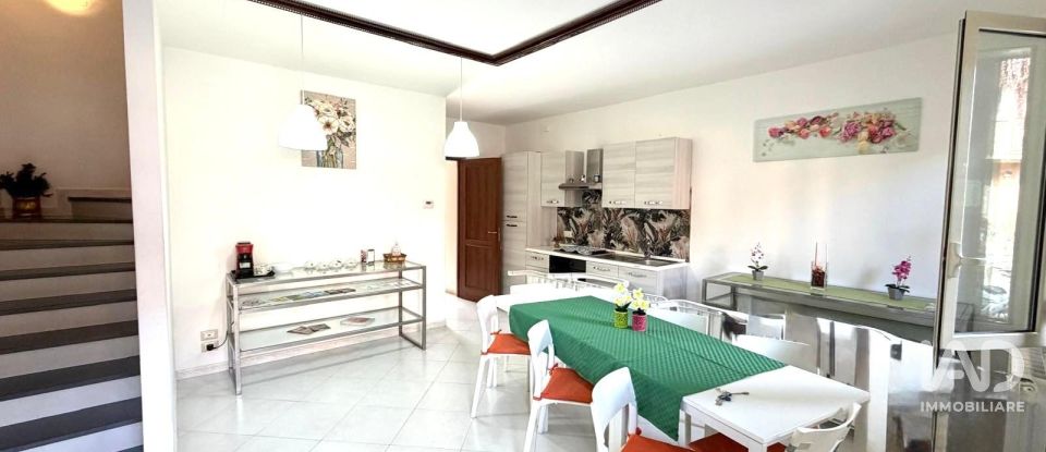 Villa a schiera 8 locali di 170 m² in Giardini-Naxos (98035)