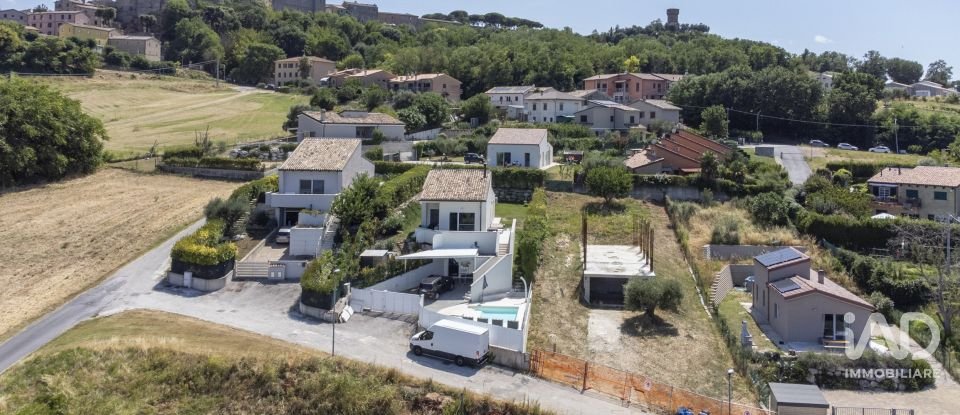 Farm 4 rooms of 146 m² in Offagna (60020)