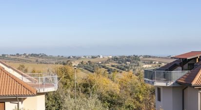 Apartment 5 rooms of 150 m² in Montemarciano (60018)