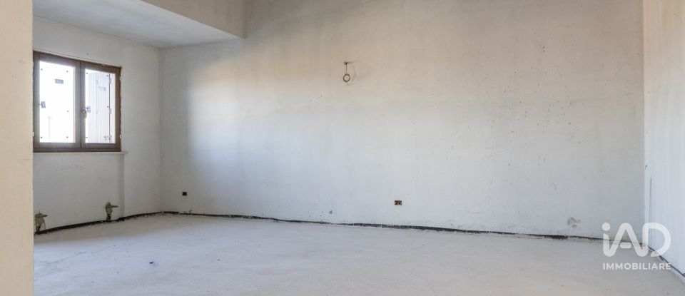 Apartment 5 rooms of 150 m² in Montemarciano (60018)