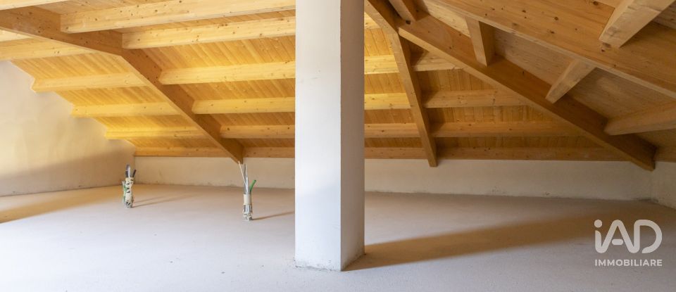 Apartment 5 rooms of 150 m² in Montemarciano (60018)