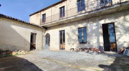 Costruzione di 800 m² in Monterubbiano (63825)