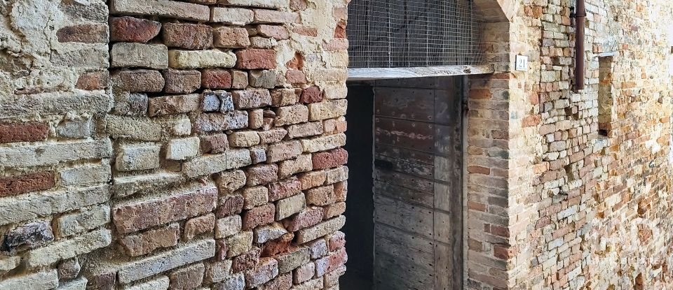 Costruzione di 800 m² in Monterubbiano (63825)