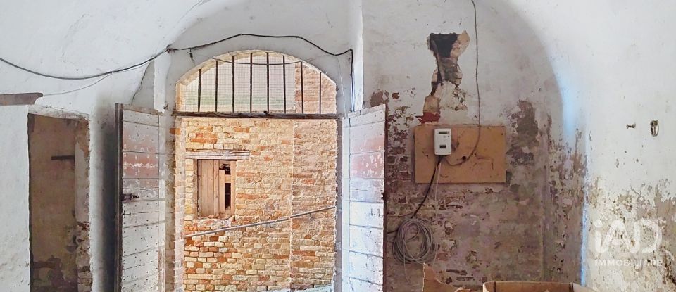 Costruzione di 800 m² in Monterubbiano (63825)