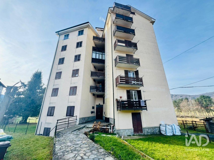 Four-room apartment of 77 m² in Bardineto (17057)