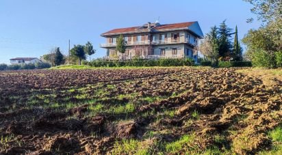 Casa indipendente 12 locali di 700 m² in Giulianova (64021)