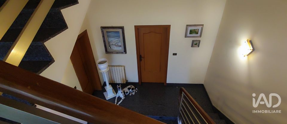 Casa indipendente 12 locali di 700 m² in Giulianova (64021)