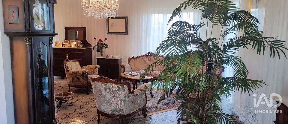 Casa indipendente 12 locali di 700 m² in Giulianova (64021)