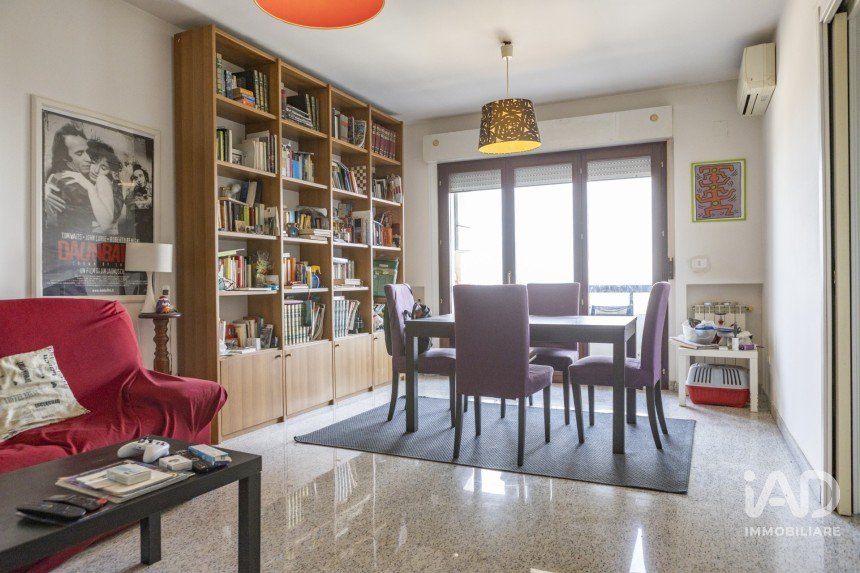 Appartamento 5 locali di 111 m² a Macerata (62100)