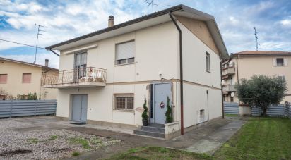 Casa indipendente / Villa 7 locali di 220 m² in Portomaggiore (44015)