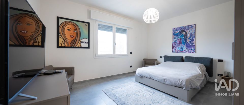 House 7 rooms of 220 m² in Portomaggiore (44015)