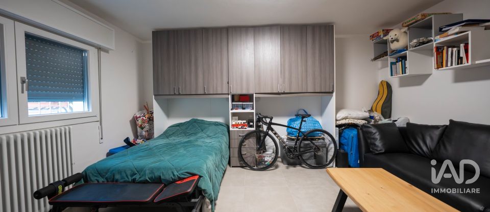 House 7 rooms of 220 m² in Portomaggiore (44015)