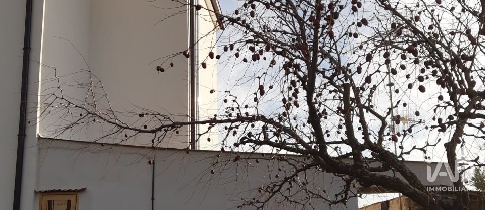 Townhouse 5 rooms of 245 m² in Mosciano Sant'Angelo (64023)