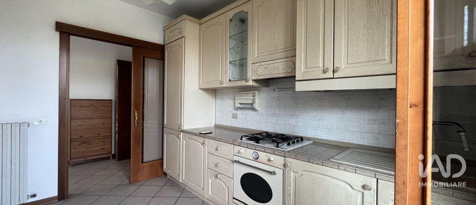 Three-room apartment of 100 m² in Mirandola (41037)