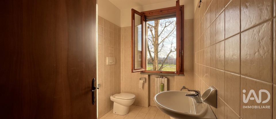 Three-room apartment of 100 m² in Mirandola (41037)