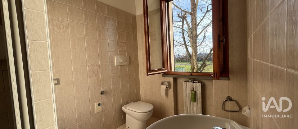 Three-room apartment of 100 m² in Mirandola (41037)