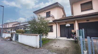Casa indipendente / Villa 6 locali di 111 m² in Lagosanto (44023)