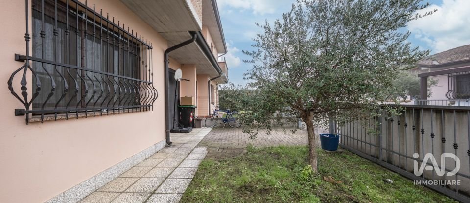 House 6 rooms of 111 m² in Lagosanto (44023)