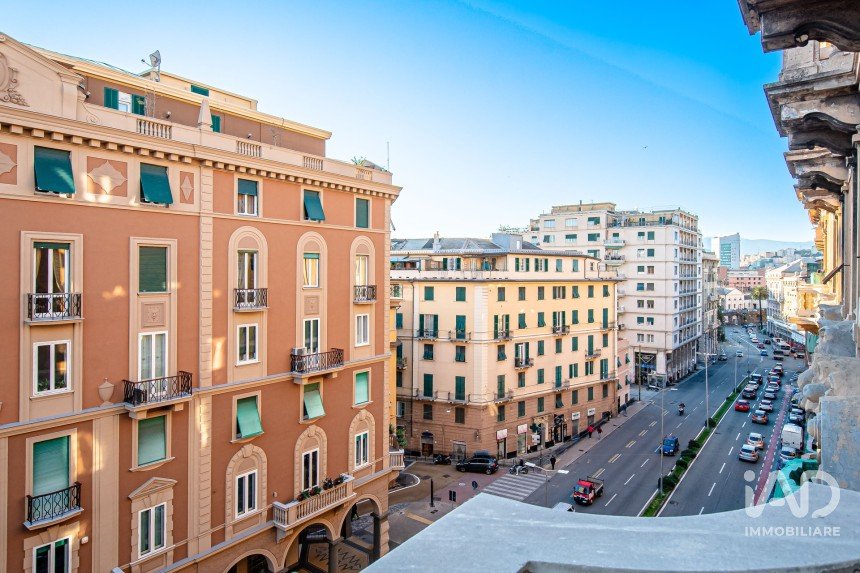 Apartment 6 rooms of 219 m² in Genova (16149)