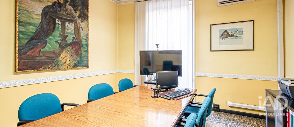 Apartment 6 rooms of 219 m² in Genova (16149)