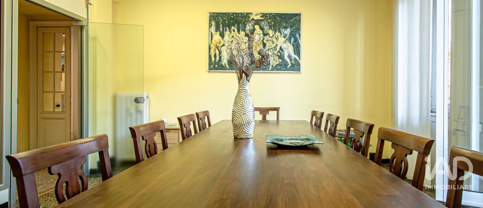 Apartment 6 rooms of 219 m² in Genova (16149)